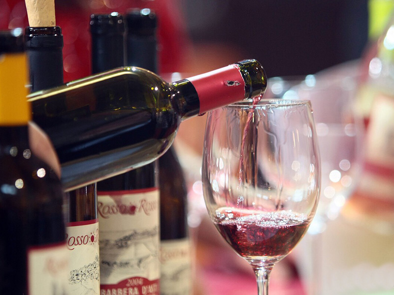 How to Properly Taste Wine 01